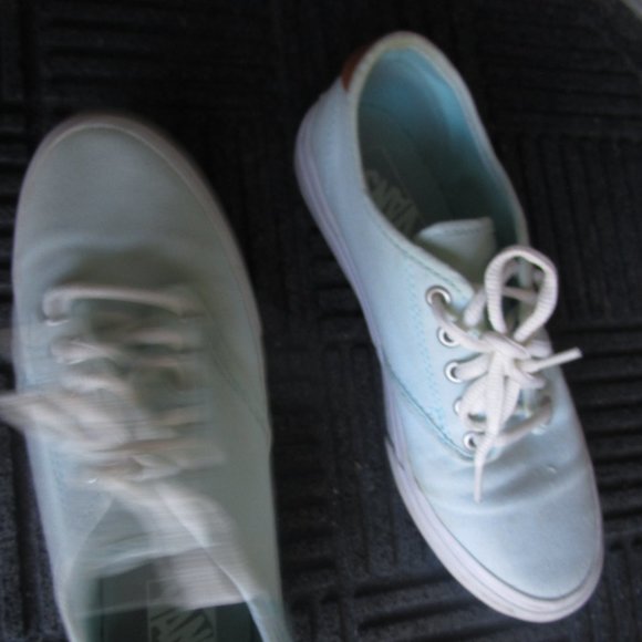 *BLACK FRIDAY SALE* Vans shoes for women size 7.5 - Picture 5 of 8